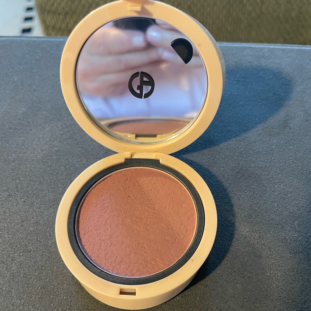 Armani Beauty Neo Nude cream blush. #50